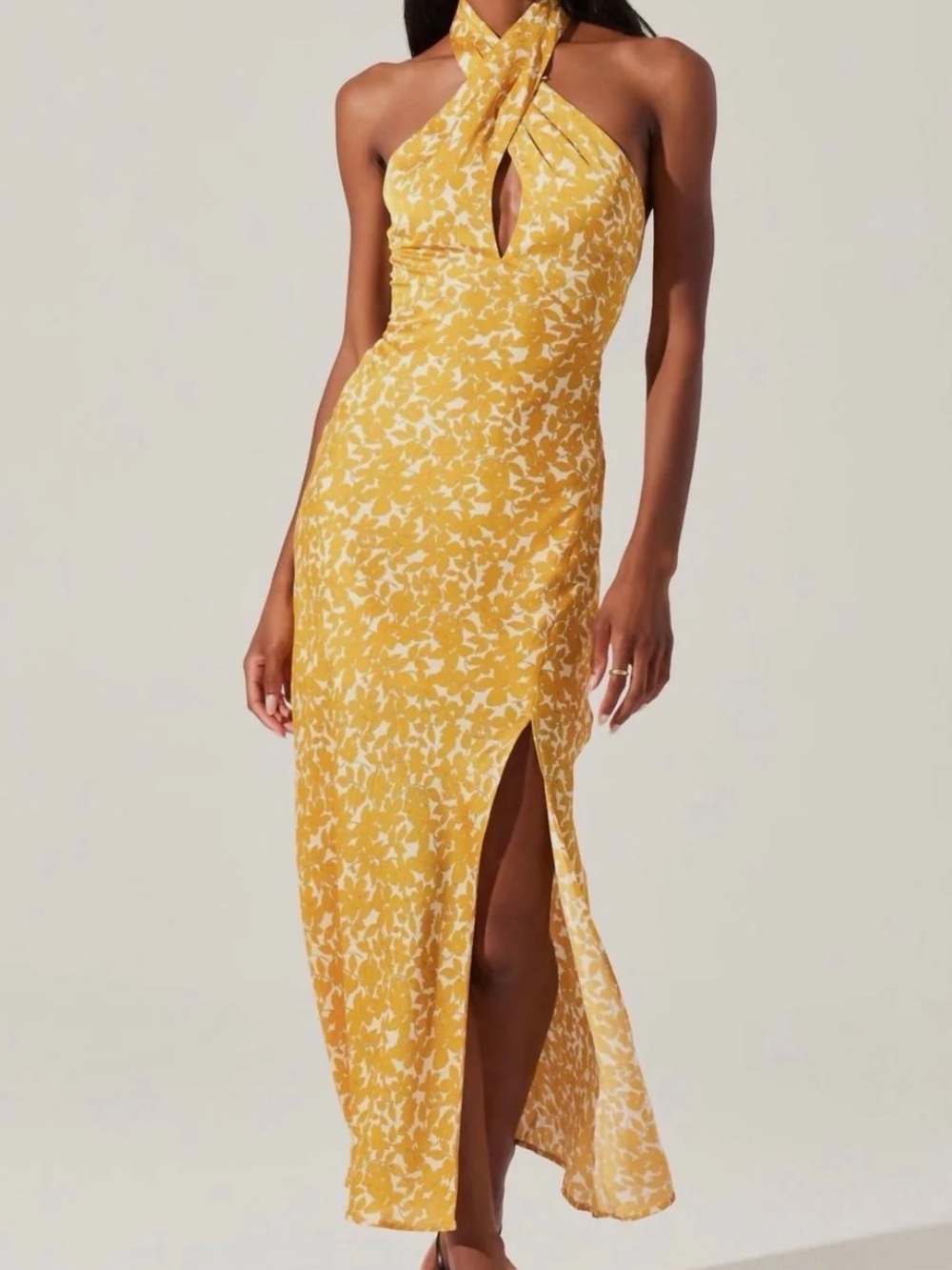 NWT ASTR The Label Marissa Marigold Floral Halter Maxi Dress Small
